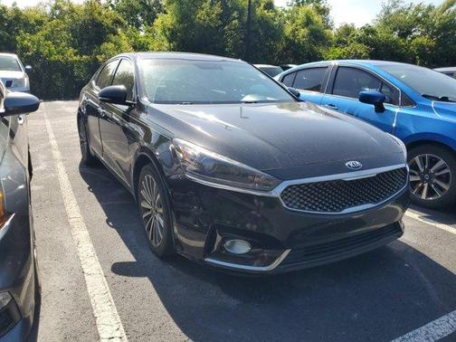 2017 Kia Cadenza Premium