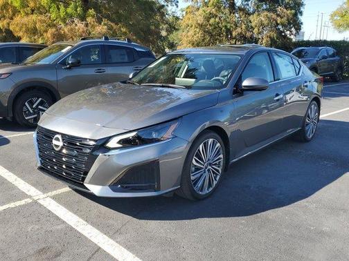 2025 Nissan Altima SL