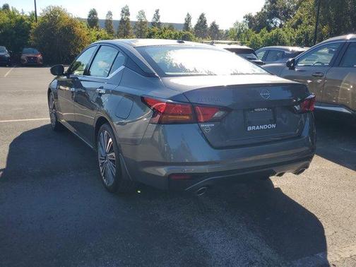 2025 Nissan Altima SL