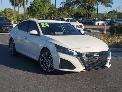 White 2024 Nissan Altima 2.5 SL