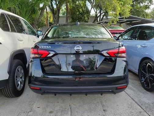 Black 2025 Nissan Versa 1.6 SV
