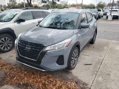 2023 Nissan Kicks SV