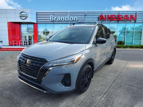 2021 Nissan Kicks SR