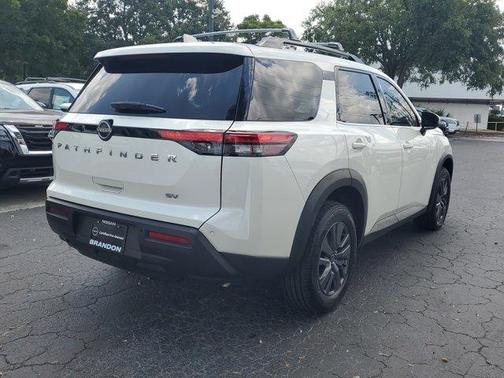 2023 Nissan Pathfinder SV