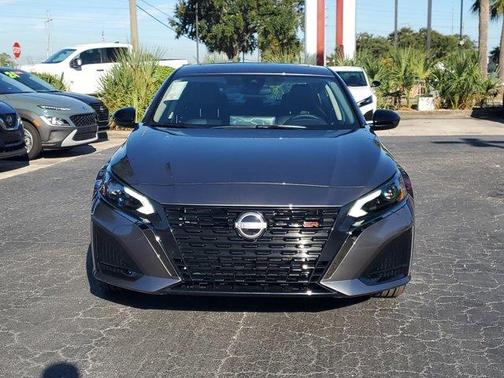 2025 Nissan Altima SR