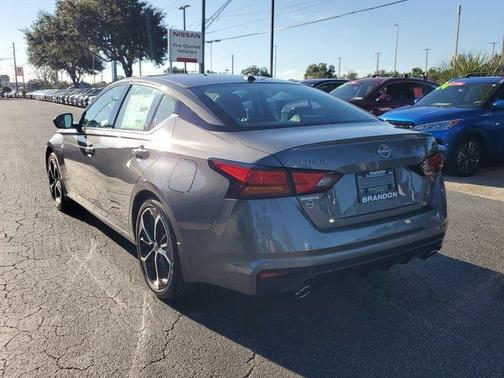 2025 Nissan Altima SR