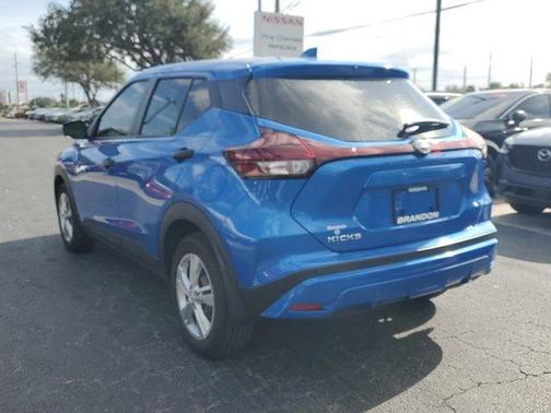 2023 Nissan Kicks S