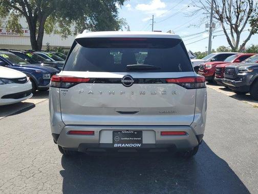 2022 Nissan Pathfinder Platinum
