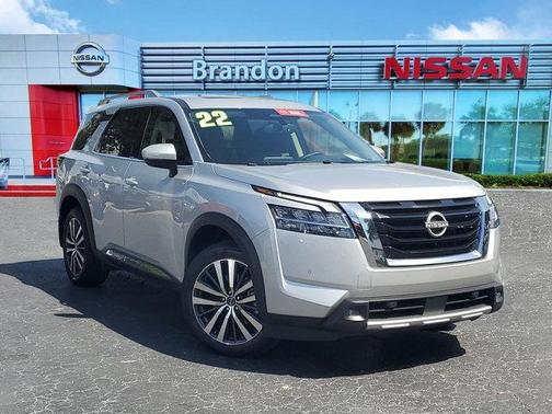 2022 Nissan Pathfinder Platinum