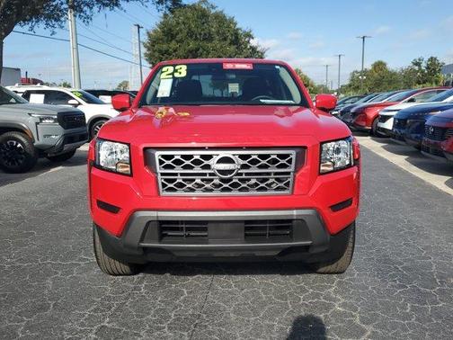 2023 Nissan Frontier SV