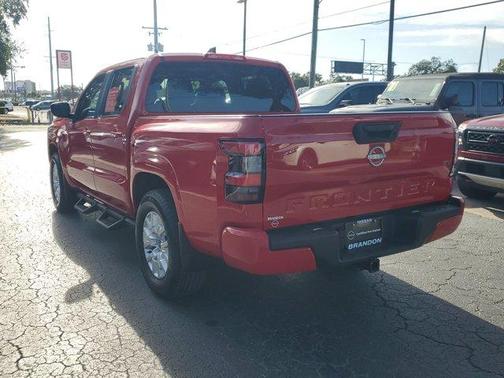 2023 Nissan Frontier SV