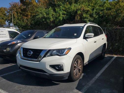 2019 Nissan Pathfinder SV