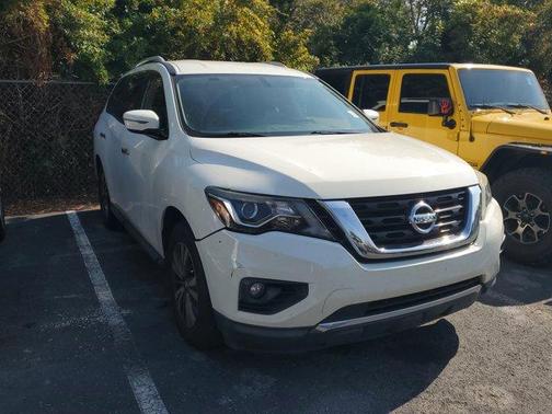 2019 Nissan Pathfinder SV