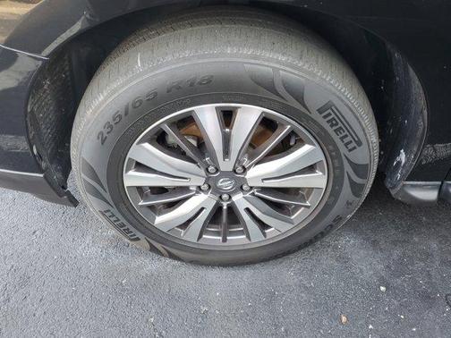 2019 Nissan Pathfinder SL