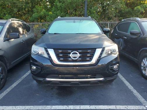 2019 Nissan Pathfinder SL