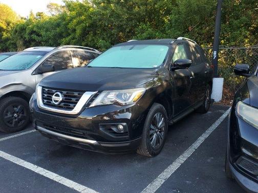 2019 Nissan Pathfinder SL