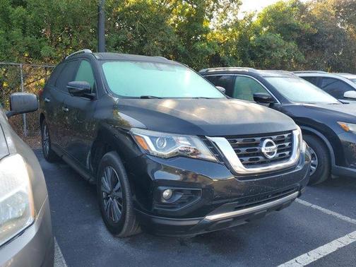 2019 Nissan Pathfinder SL