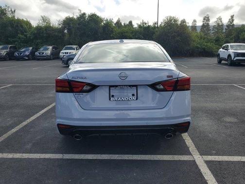 2025 Nissan Altima SR