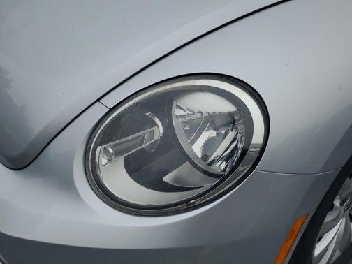 2016 Volkswagen Beetle 1.8T Classic