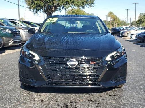 2025 Nissan Altima SR