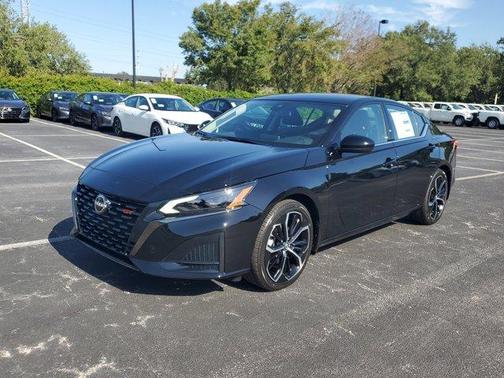 2025 Nissan Altima SR