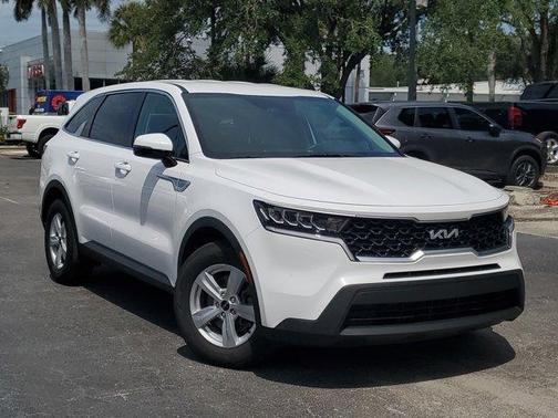 2023 Kia Sorento LX