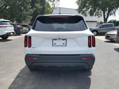 2023 Kia Sorento LX