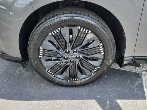 Gun Metallic 2026 Nissan Murano Platinum