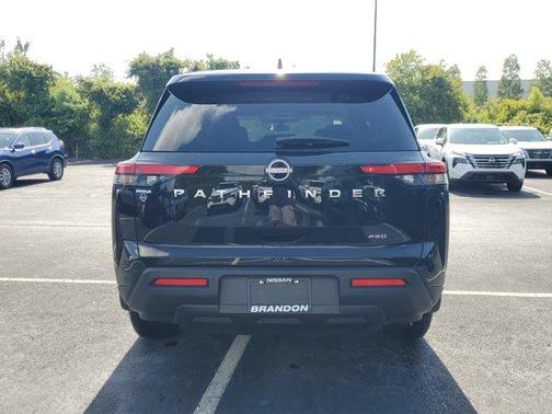 2025 Nissan Pathfinder S