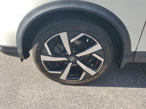 2020 Nissan Rogue Sport SL