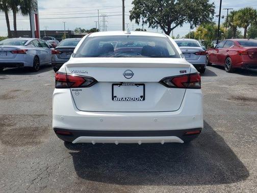 2025 Nissan Versa 1.6 SR