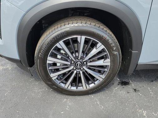 Boulder Gray Metallic 2026 Nissan Pathfinder Platinum