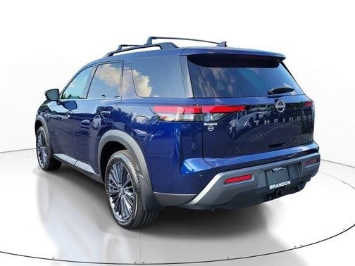 Deep Ocean Blue 2026 Nissan Pathfinder SL
