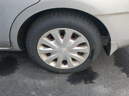 2012 Nissan Versa 1.6 SV