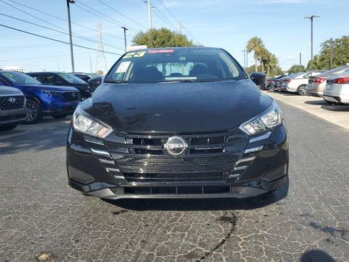 2023 Nissan Versa 1.6 SV
