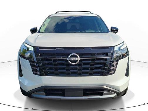 Everest White P 2026 Nissan Pathfinder Platinum