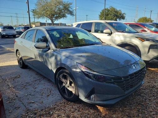 2022 Hyundai ELANTRA Limited