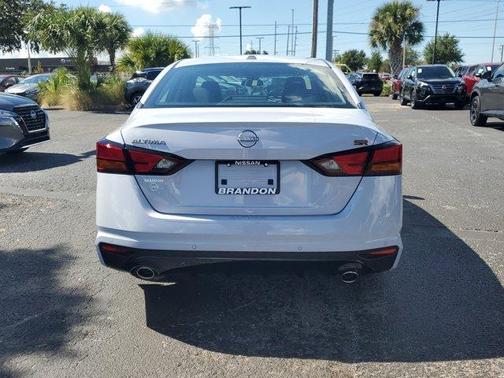 2025 Nissan Altima SR