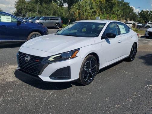 2025 Nissan Altima SR
