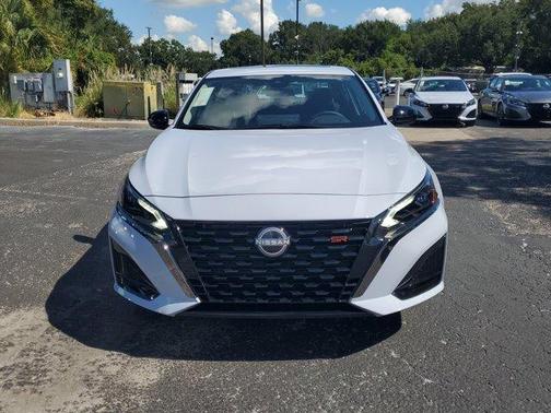 2025 Nissan Altima SR