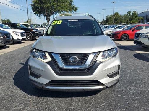 2020 Nissan Rogue SV