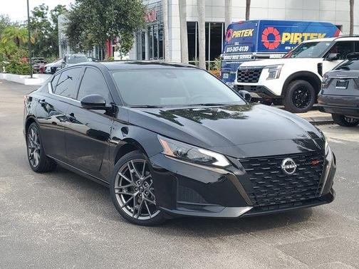 2023 Nissan Altima 2.0 SR