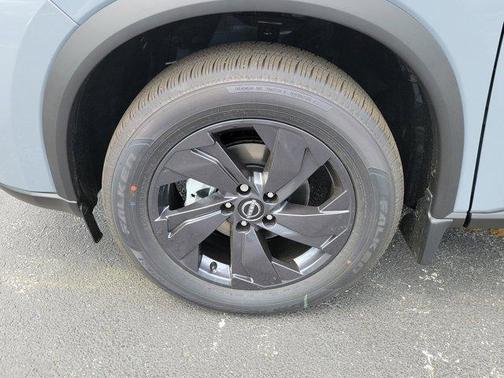 Boulder Gray Metallic 2026 Nissan Rogue SV