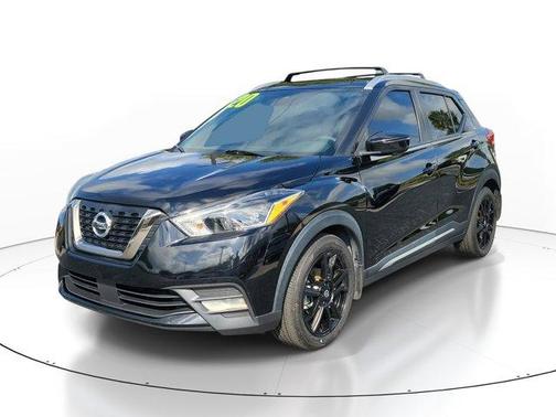 Super Black 2020 Nissan Kicks SR