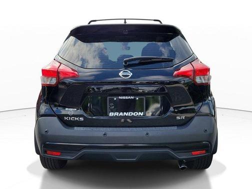 Super Black 2020 Nissan Kicks SR