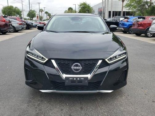 2023 Nissan Maxima SV