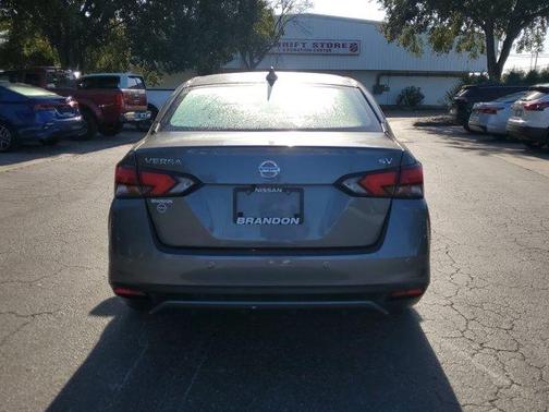 2021 Nissan Versa 1.6 SV