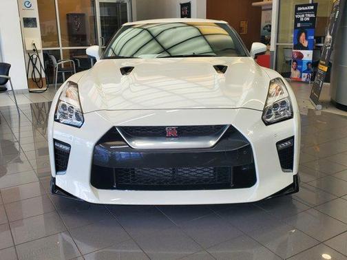 2020 Nissan GT-R Premium