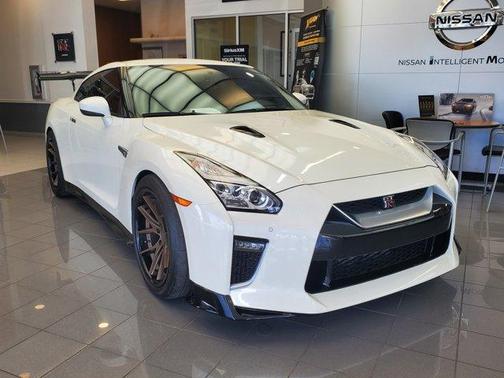 2020 Nissan GT-R Premium