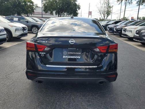 2022 Nissan Altima 2.5 SR